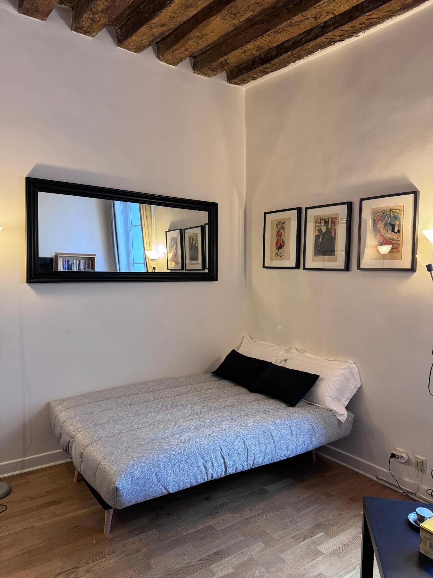 Appartement Typique Parisien Au Coeur Du Marais Exteriér fotografie