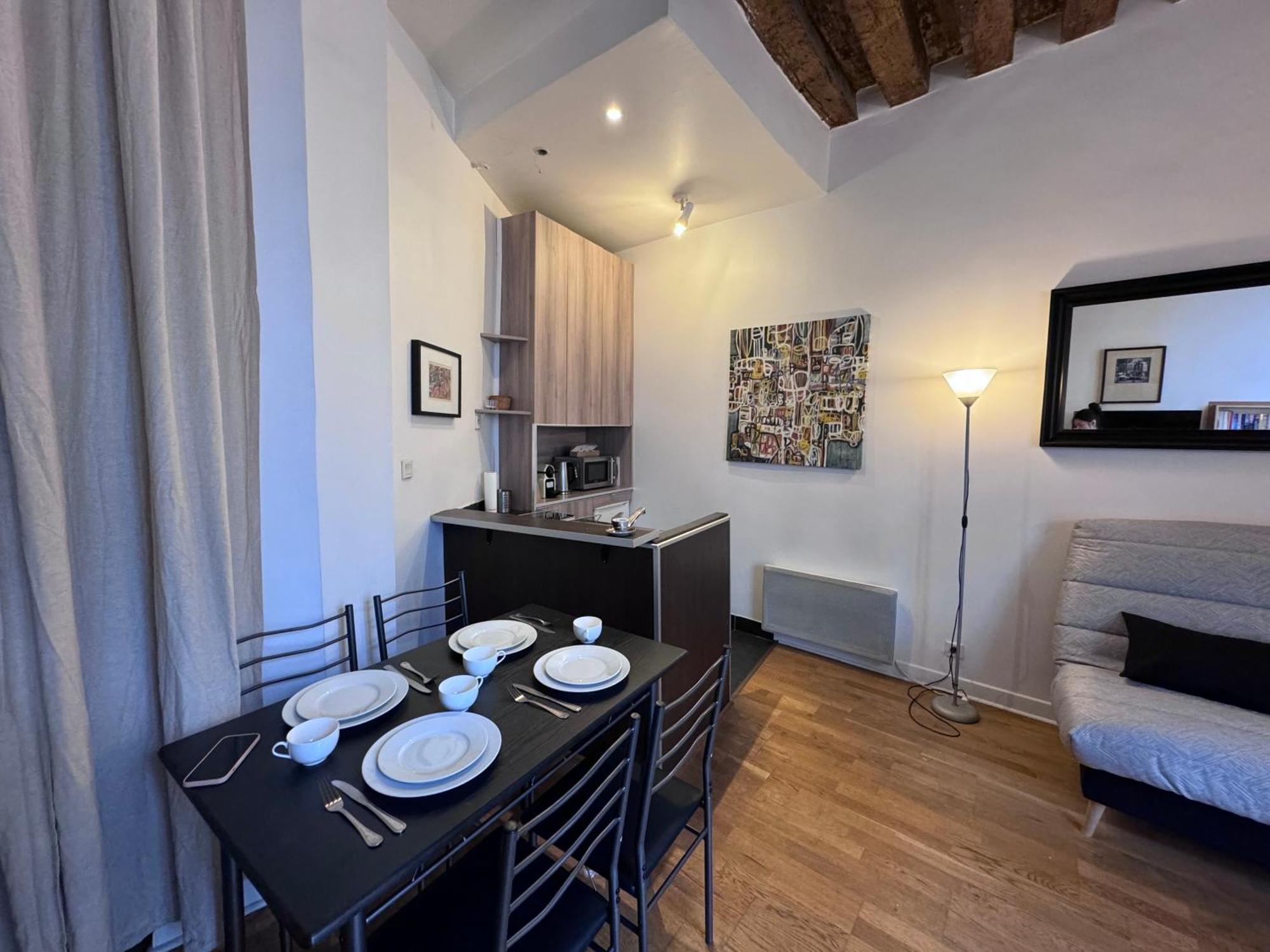 Appartement Typique Parisien Au Coeur Du Marais Exteriér fotografie