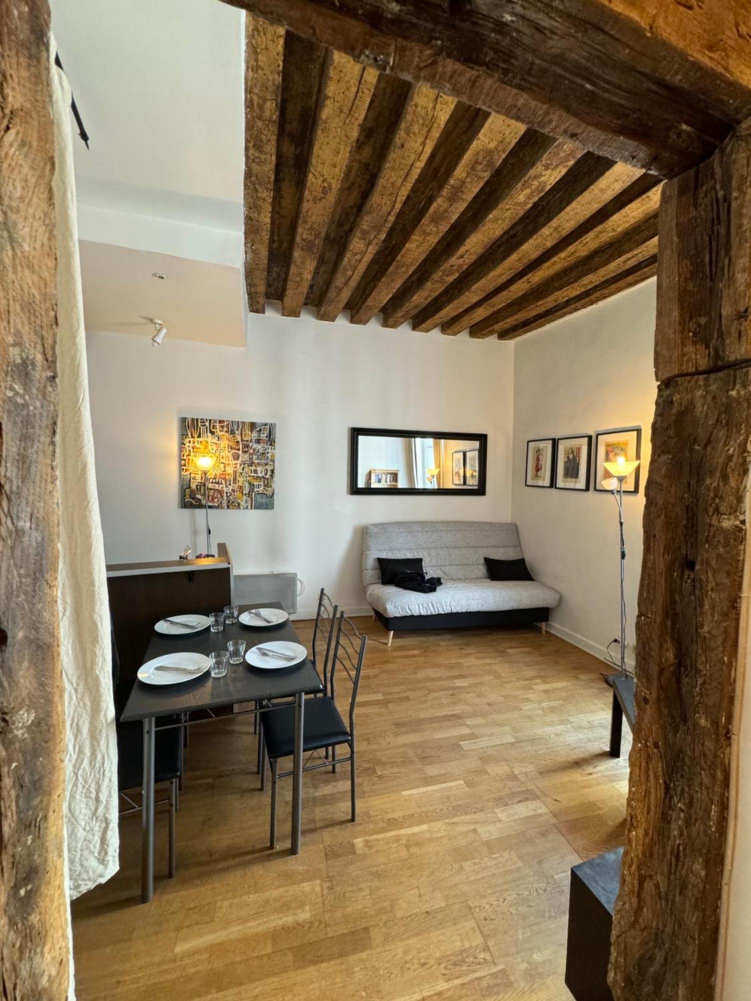 Appartement Typique Parisien Au Coeur Du Marais Exteriér fotografie